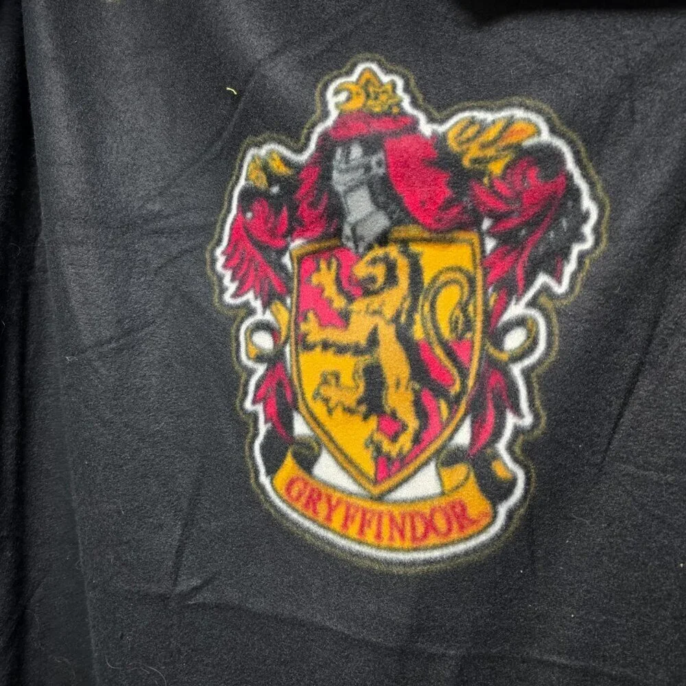 Northwest Harry Potter Comfy Throw Blanket with Sleeves, 48 x 71 Inches, Gryffin